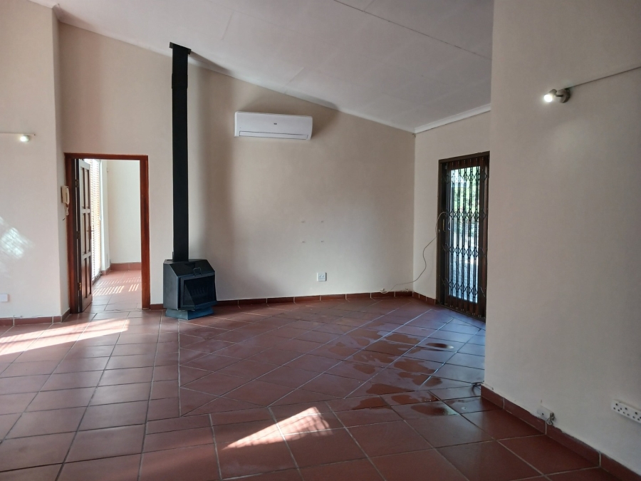 To Let 4 Bedroom Property for Rent in Schoemansville North West